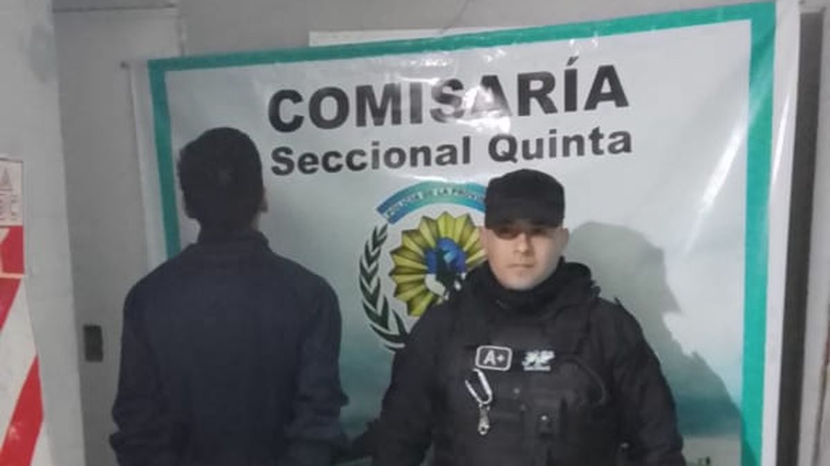 Amenazó con un cuchillo a su propia madre