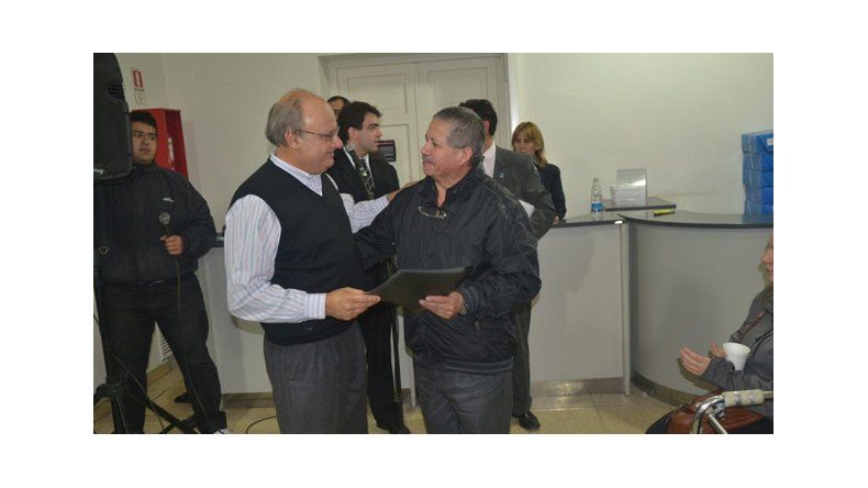 el ayuntamiento sacar 193 a concurso la gesti 211 n alumbrado p 218 blico ayuntamiento de laredo el municipio entreg 243 15 t 237 tulos de propiedad el ayuntamiento sacar 193 a concurso la gesti 211 n alumbrado p 218 blico ayuntamiento de laredo el municipio entreg 243 15 t 237 tulos de propiedad