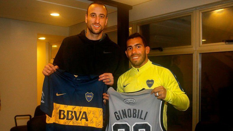 gorjeo erótico semen en la boca gorjeo erótico semen en la boca