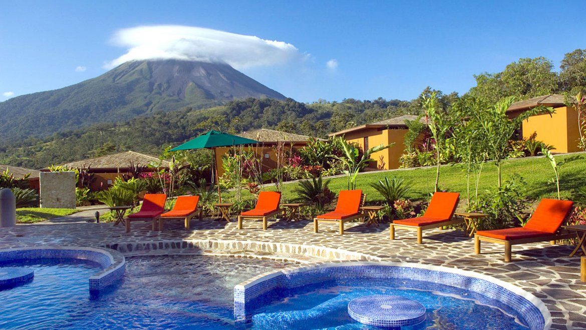 Aventura y aguas termales en el volcán Arenal