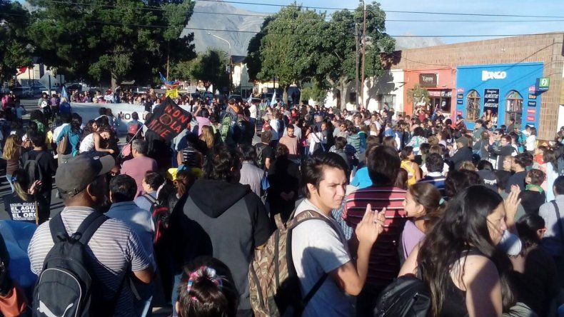Diez localidades de Chubut se movilizarán hoy en contra de la megaminería