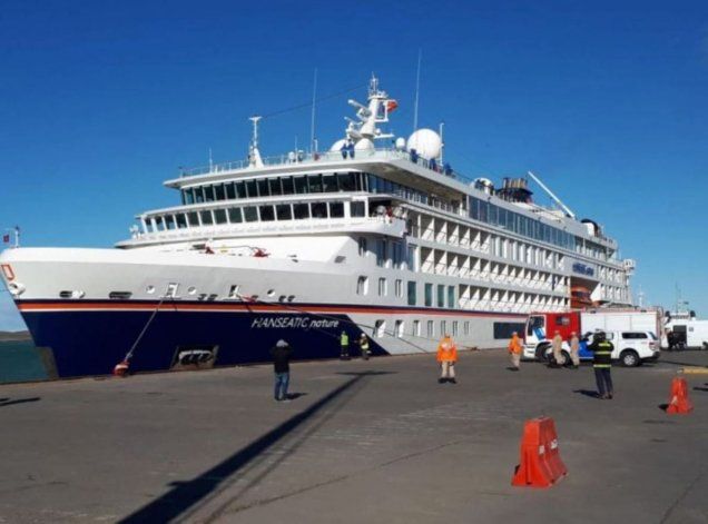 Recaló en Puerto Deseado el primer crucero de la temporada turística - El Patagónico