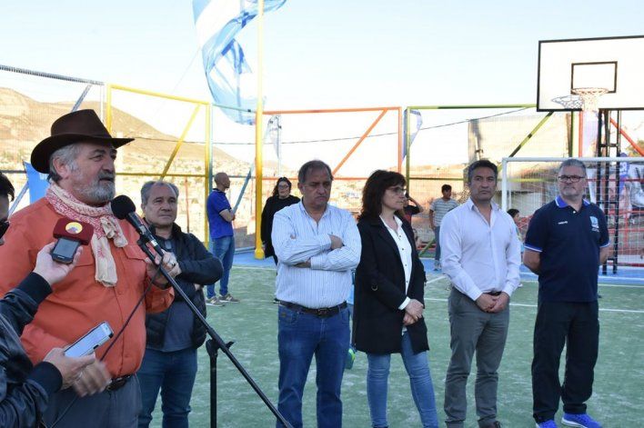 El barrio San Cayetano celebró la inauguración de su playón deportivo - El Patagónico
