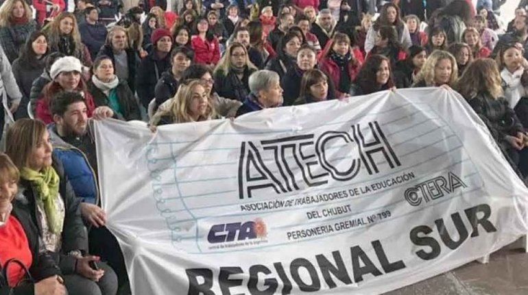 Docentes de Comodoro Rivadavia y Puerto Madryn rechazaron la oferta de Provincia para volver a las aulas - El Patagónico
