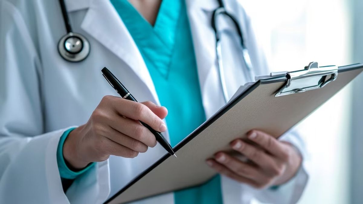 21 sociedades médicas advierten sobre la crisis del sistema de salud