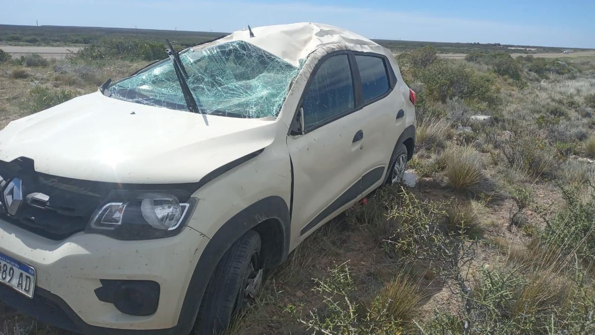 Vuelco en ruta 3 con un automovilista herido