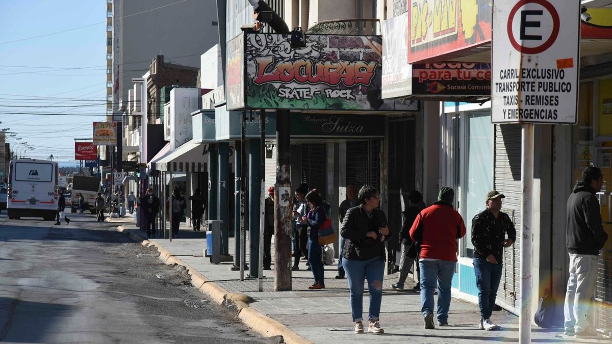 Comerciantes de Comodoro piden abrir sus puertas con