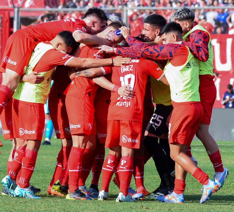 Independiente Le Ganó Un Duelo Clave A Huracán 9713