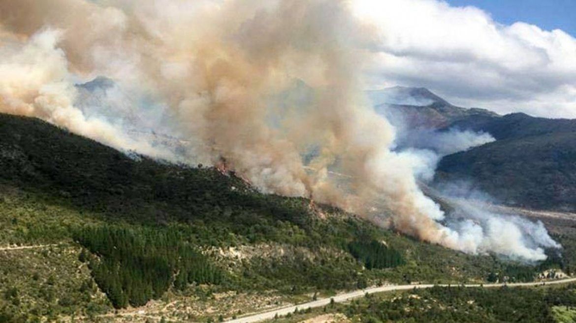 Esta Controlado El Incendio En El Bolson