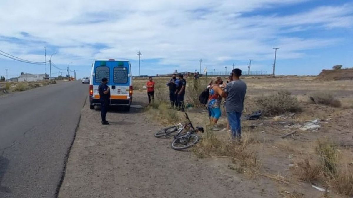 Buscan al conductor que atropelló a una joven y se dio a la fuga