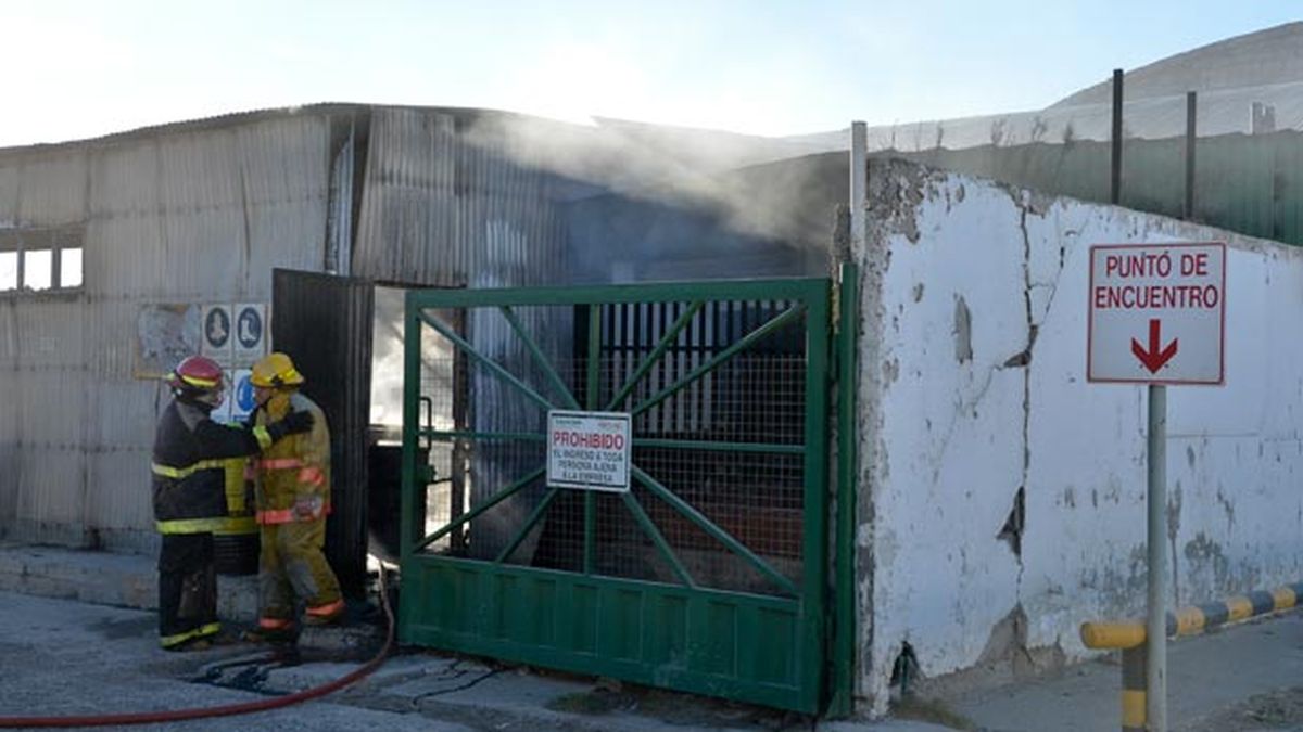 Tuboscope sufrió un incendio que se propagó desde una de sus piletas