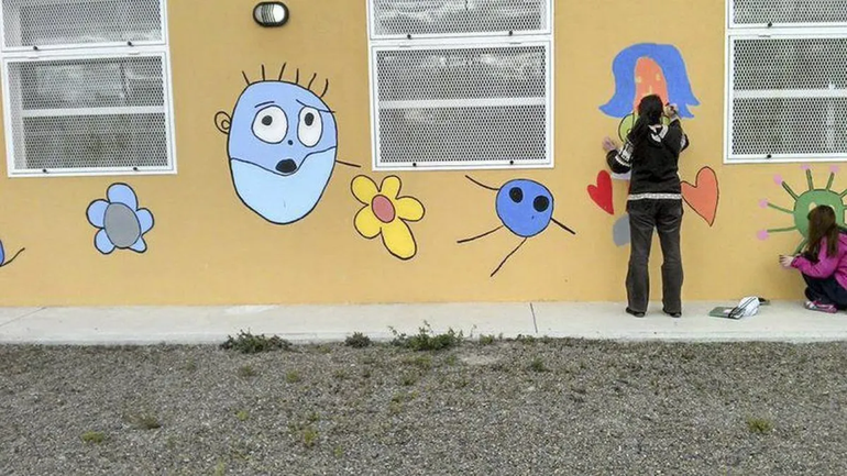 Mural realizado por el Proyecto Arte Público en la Escuela Pública.