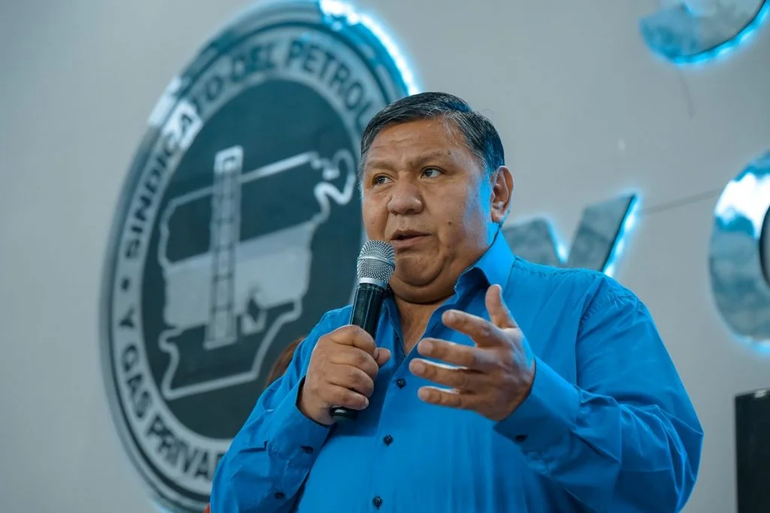 «Prefiero ser tildado de traidor por el presidente que traicionar a Chubut»