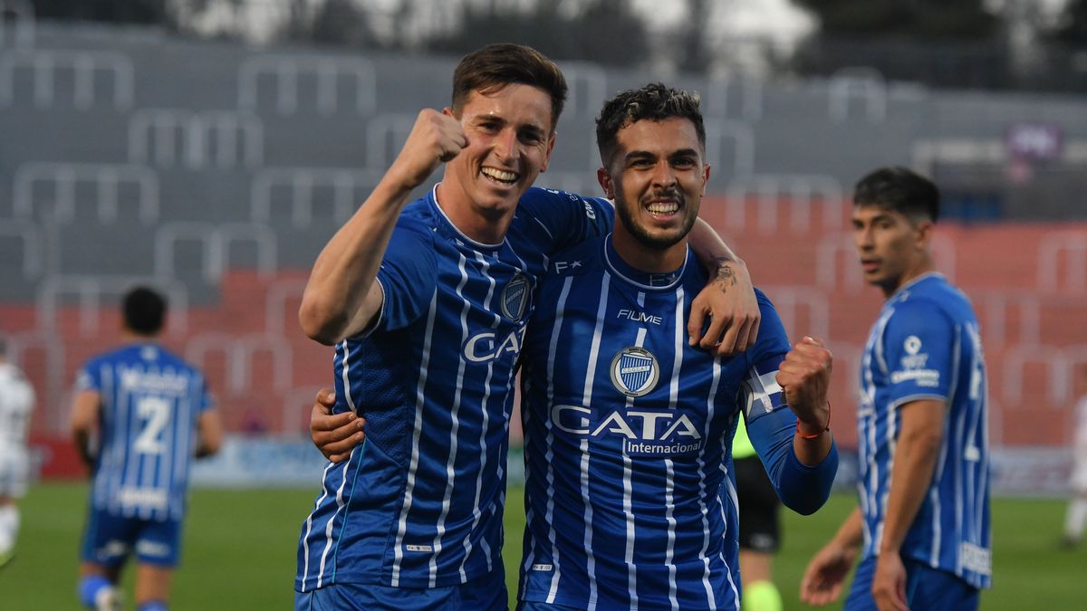 Godoy Cruz ganó en Mendoza y continúa metido en la pelea