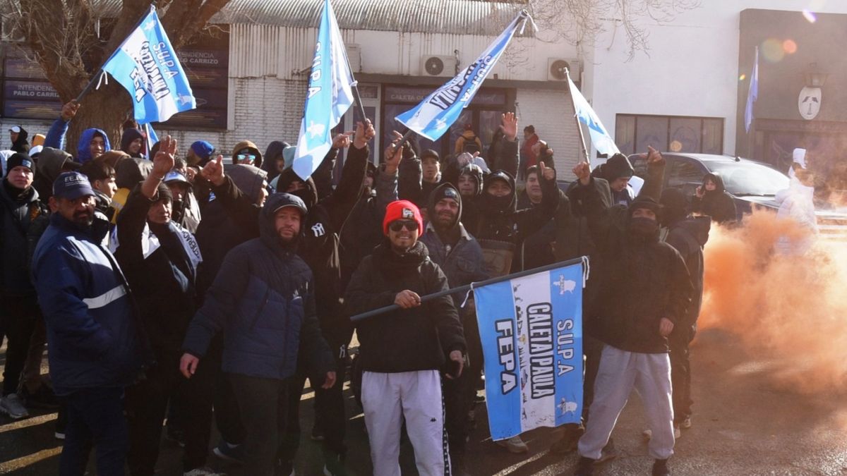 Acompañamiento del Concejo Deliberante a trabajadores de la pesca en Caleta Olivia
