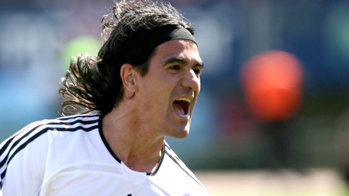 El “Burrito” Ariel Ortega llega a la ciudad para ser agasajado