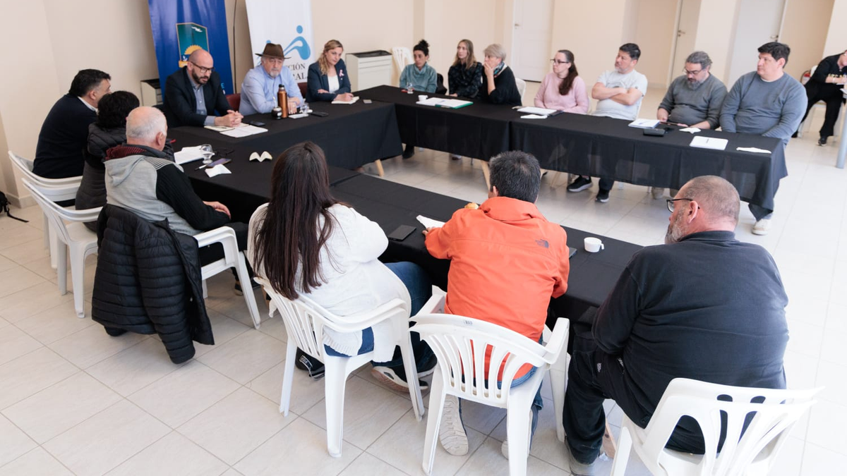 Las vecinales de Mosconi y Saavedra expusieron las necesidades barriales