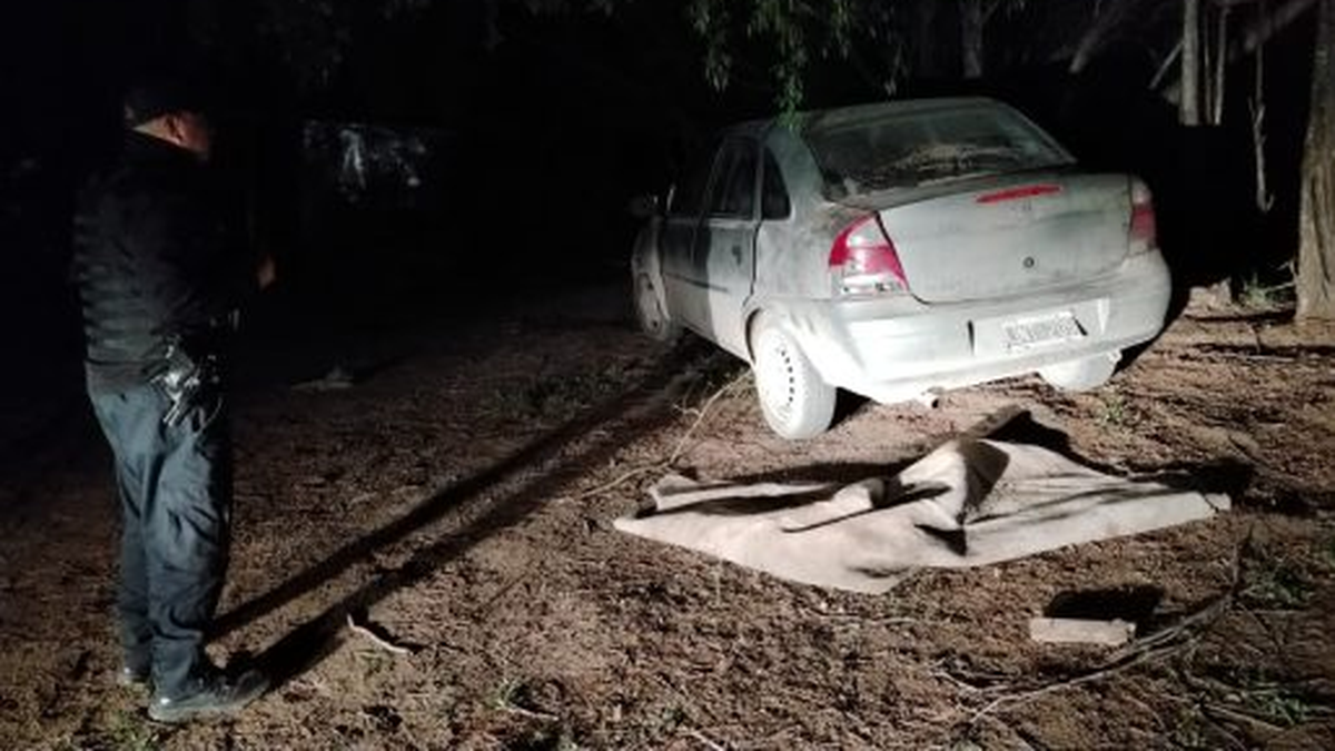 Habían ocultado en una chacra un vehículo robado