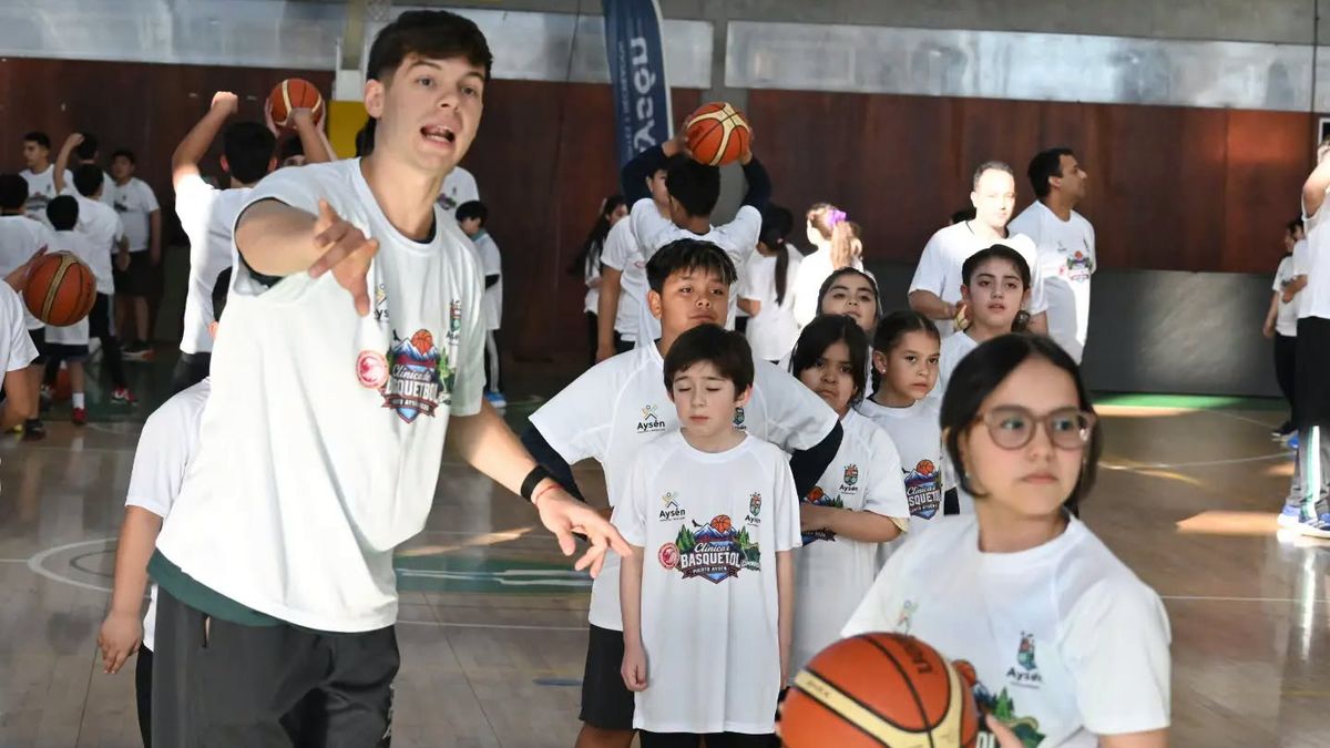 Gimnasia y Esgrima realizó clínica deportiva en Puerto Aysén