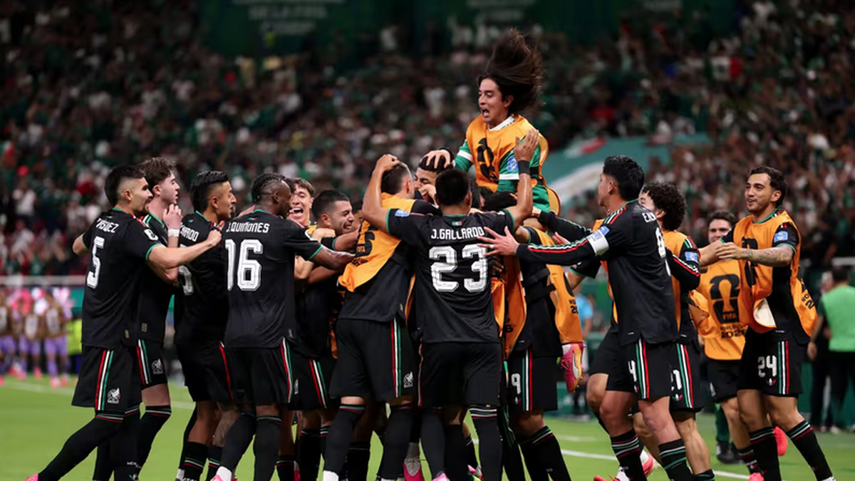 México volvió a ganar y es el primer clasificado