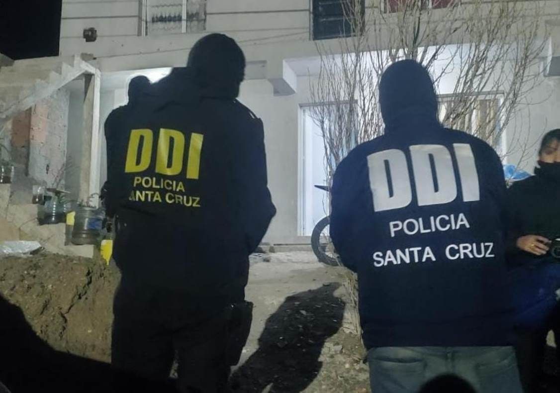 noticiaspuertosantacruz.com.ar - Imagen extraida de: https://www.elpatagonico.com/recuperan-moto-incautan-armas-municiones-y-detienen-un-sujeto-n6039591