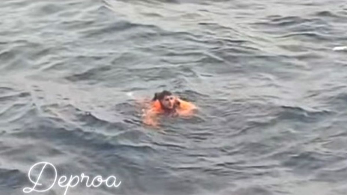 Rescatan a un tripulante de pesquero que cayó al mar cerca de la costa