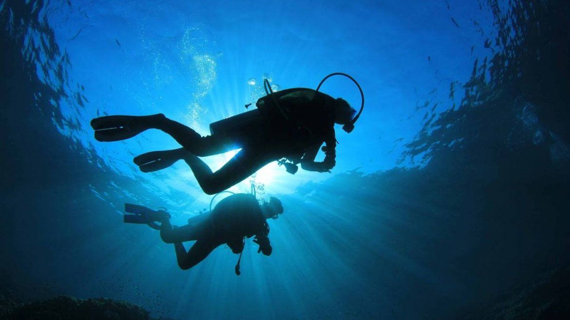 Un hombre de 68 años murió cuando practicaba buceo en Puerto Pirámides