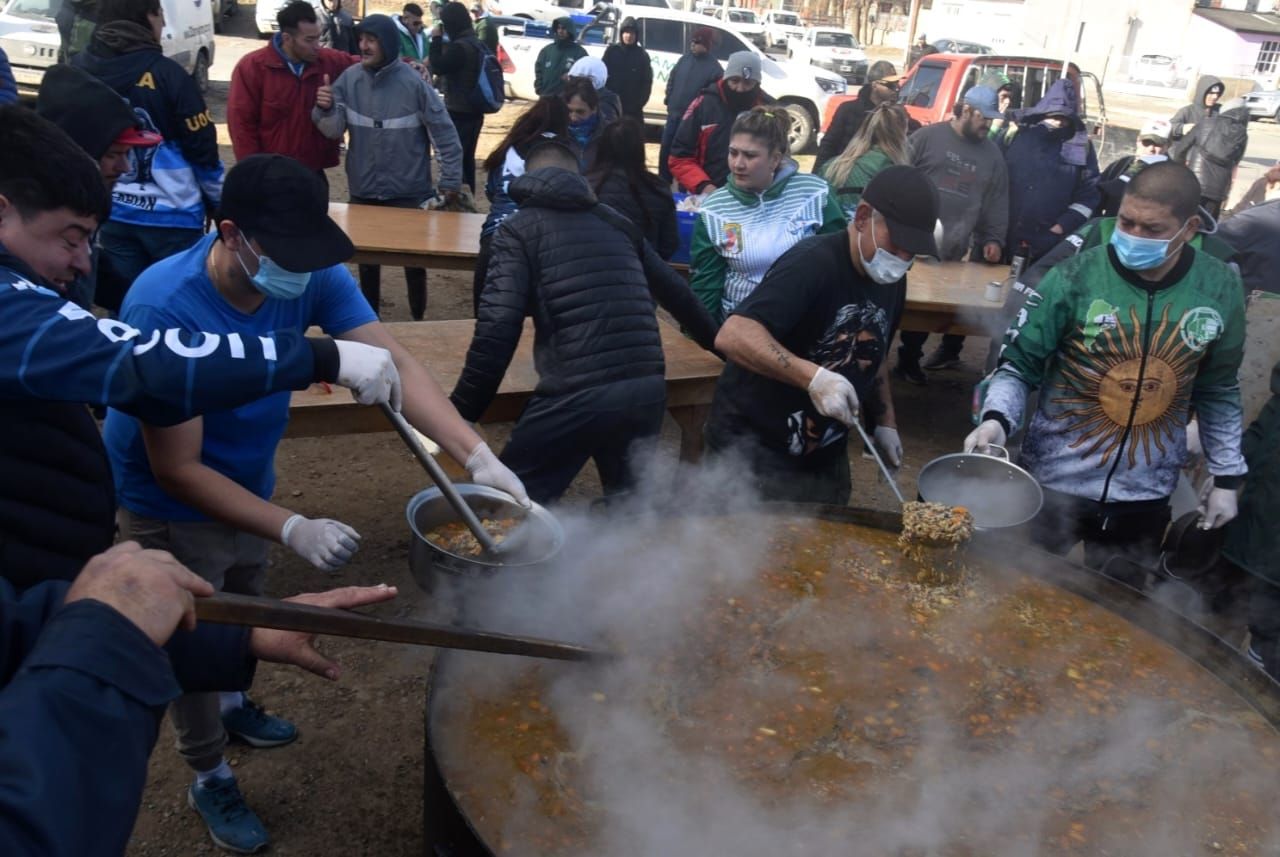 noticiaspuertosantacruz.com.ar - Imagen extraida de: https://www.elpatagonico.com/por-la-crisis-dos-gremios-ofrecieron-ollas-populares-n6039435