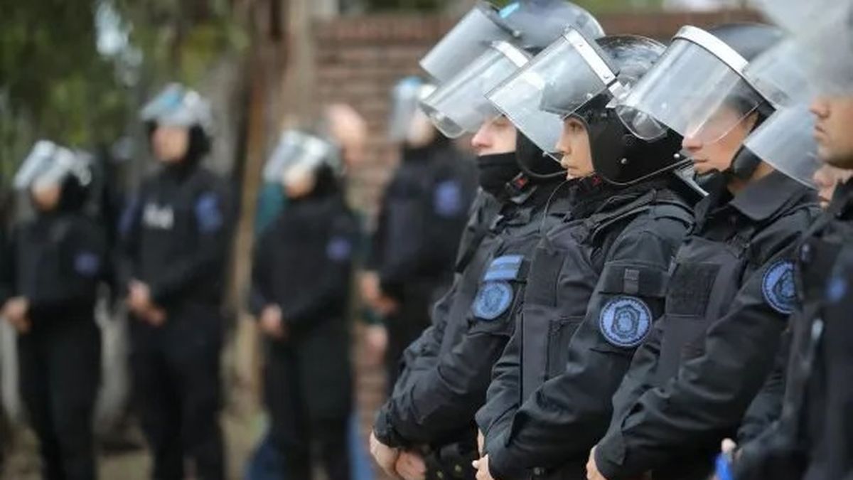 Milei anuncia incremento salarial para Fuerzas Armadas y de Seguridad