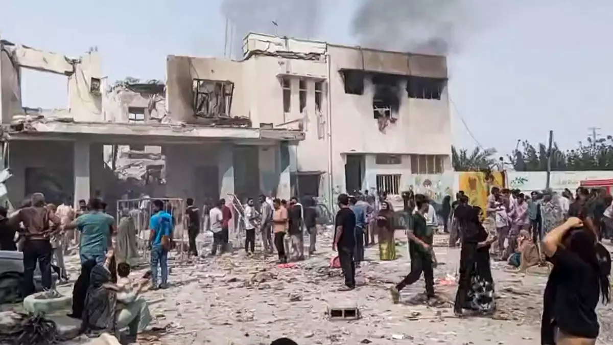 altText(
            
                Captura del video de los momentos posteriores al 
bombardeo de una escuela femenina en la ciudad de Minab.                
                     EFE/MEHR
                            
                                    ,Efe acusa a la IA de Musk de difundir información falsa sobre un bombardeo en Irán)