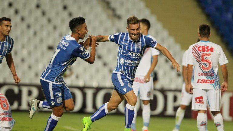 Godoy Cruz confirmó su levantada y dejó a Arsenal cerca de la B Nacional