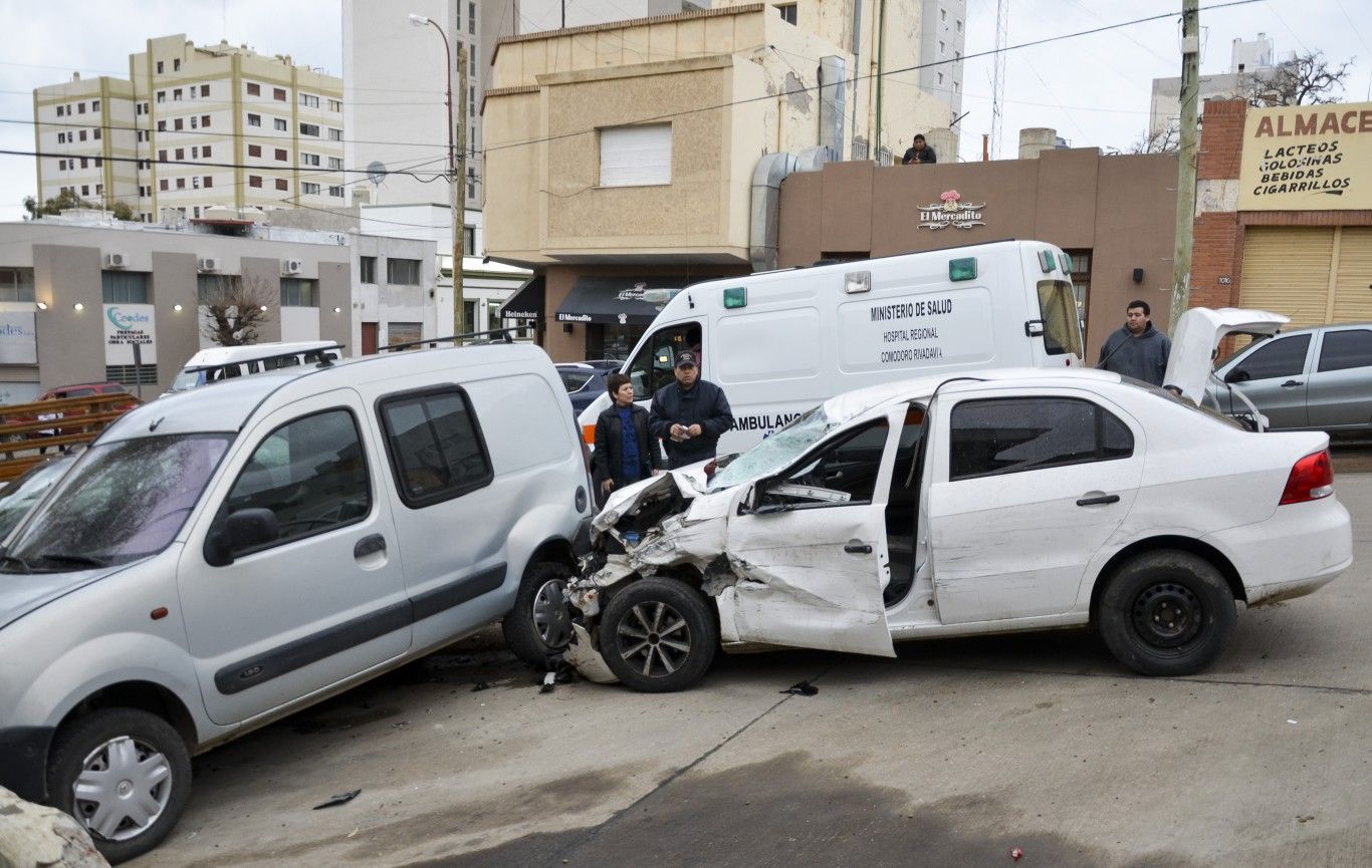 Se quedó sin frenos y generó un choque en cadena