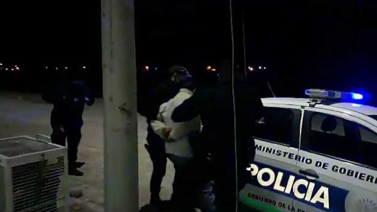 Detienen a un sujeto por ingresar por la fuerza a la casa de su ex